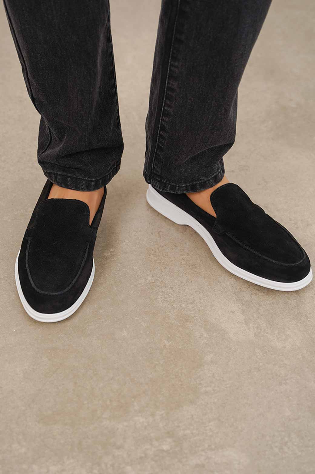 ESSENTIAL LEATHER LOAFERS
